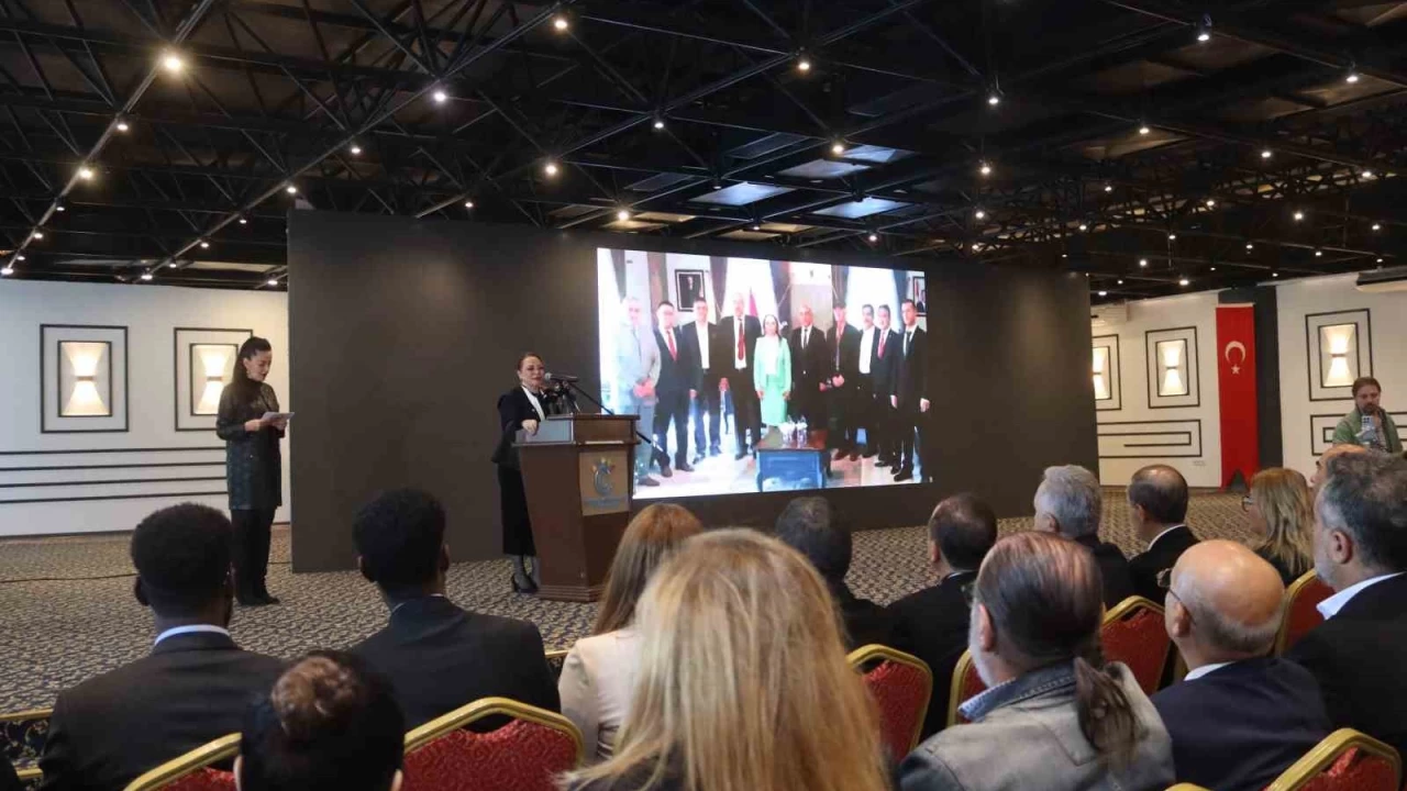 zmir'de 'Salk Diplomasisi ve novasyon Zirvesi'