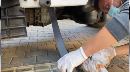 Kamyonetin aküsünden uyuşturucu çıktı