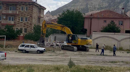 Kapadokya'da kaçak yapılar yıkılıyor