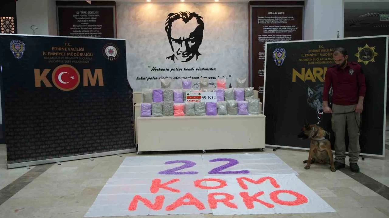 Kap�kule'de 50 milyon liral�k uyu�turucu yakaland�