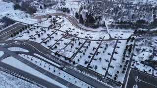 Kar Sivas'� terk edemedi: �ehir yeniden beyaza b�r�nd�