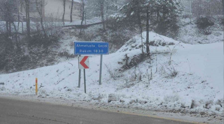 Karabük'te kar yağışı etkili oluyor
