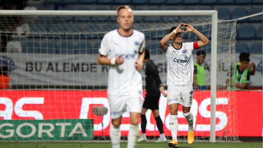 Kas�mpa�a, zor deplasmanda