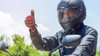 Kask ve koruyucu kıyafetlerin hayati önemde