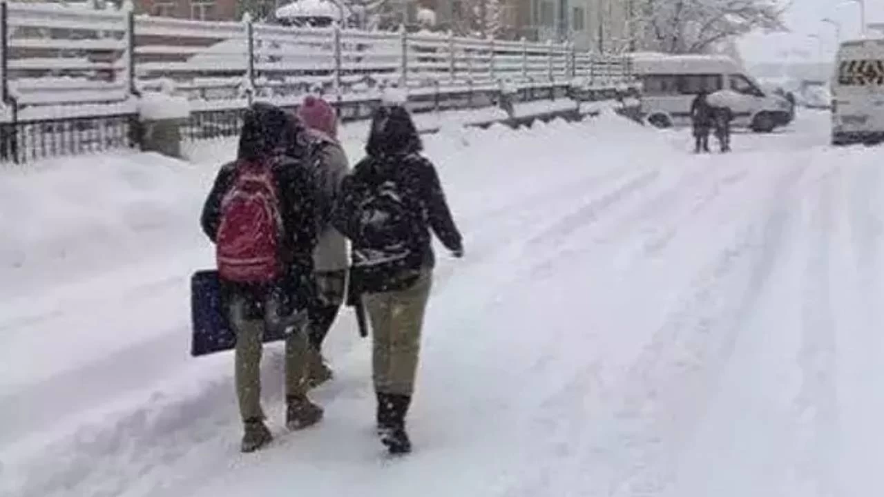 Kastamonu'nun Cide'de il�esinde ta��mal� e�itime bir g�n ara verildi