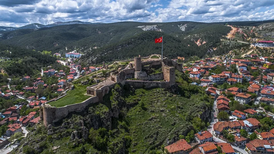 Kastamonu�nun g�rkemli simgesi: Kastamonu Kalesi