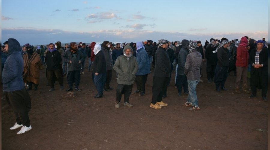 Kayık alabora oldu 2 genç gölette kayboldu
