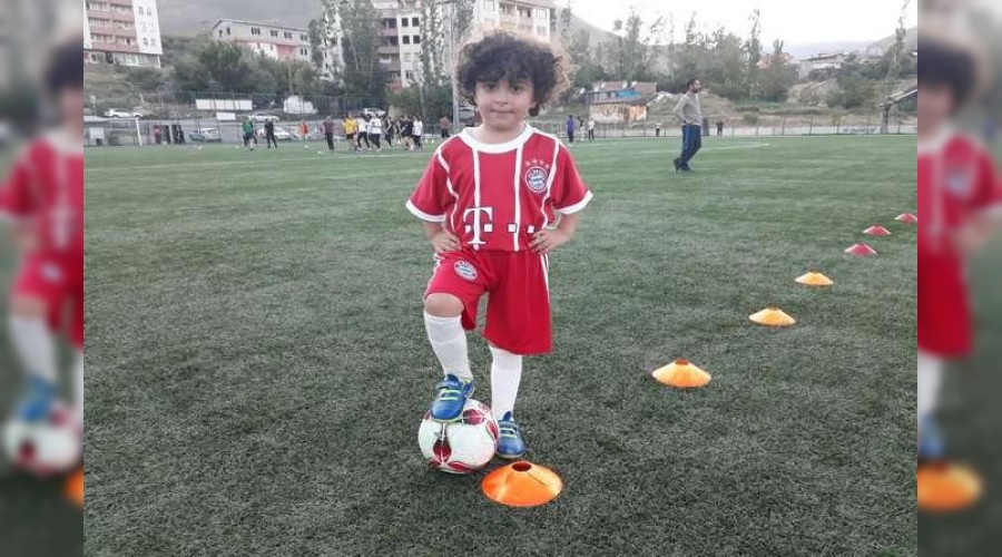 Kendisi küçük hayalleri büyük