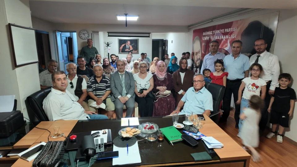 Kepek�i �zmir'de sendikalar, sivil toplum kurulu�lar� ve esnafla bulu�tu