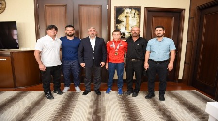 Ferhat'a Kırkpınar ödülü