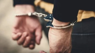 K�rm�z� b�ltenle aranan 54 su�lu T�rkiye'ye iade edildi