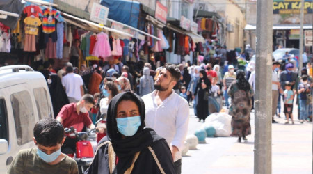 'Kırmızı' kalan tek ilde aşı olanlar aşısızlara tepkili