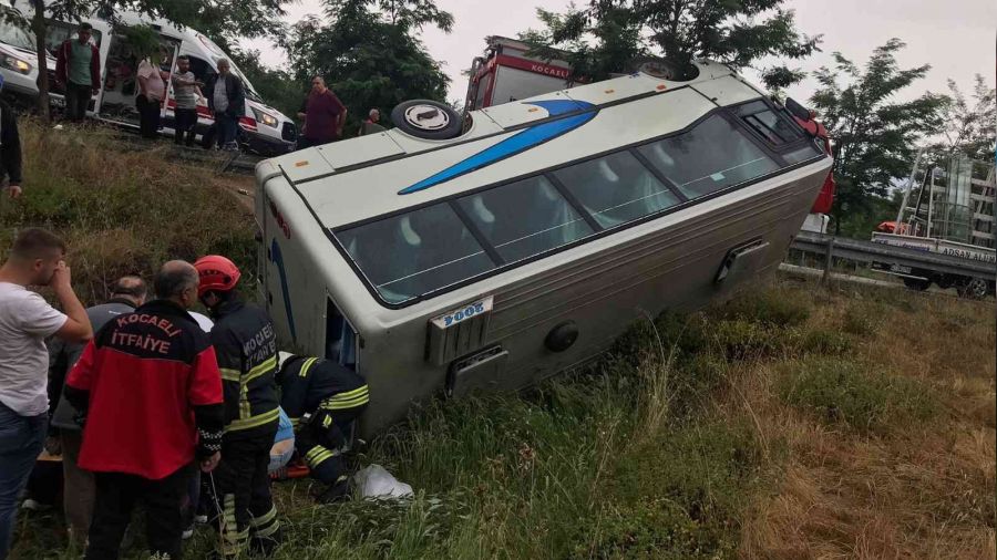 Kocaeli'de otobüs şarampole yuvarlandı