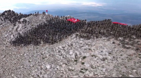 Komandolar "Davraz Da'nda ehitlerimiz iin grledi"
