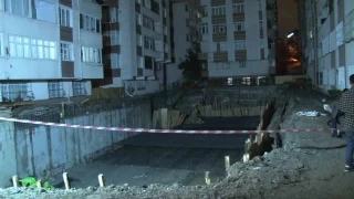 Kkekmece'de toprak kaymas: Bir bina tahliye edildi