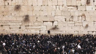Kud�s Valili�i, �srail Ba�bakan� Netanyahu ve binlerce �sraillinin Burak Duvar�'na bask�n yapt���n� duyurdu
