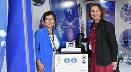 Kullanılmış maskeleri evsel atığa dönüştüren cihaza 'en iyi akademik buluş' ödülü