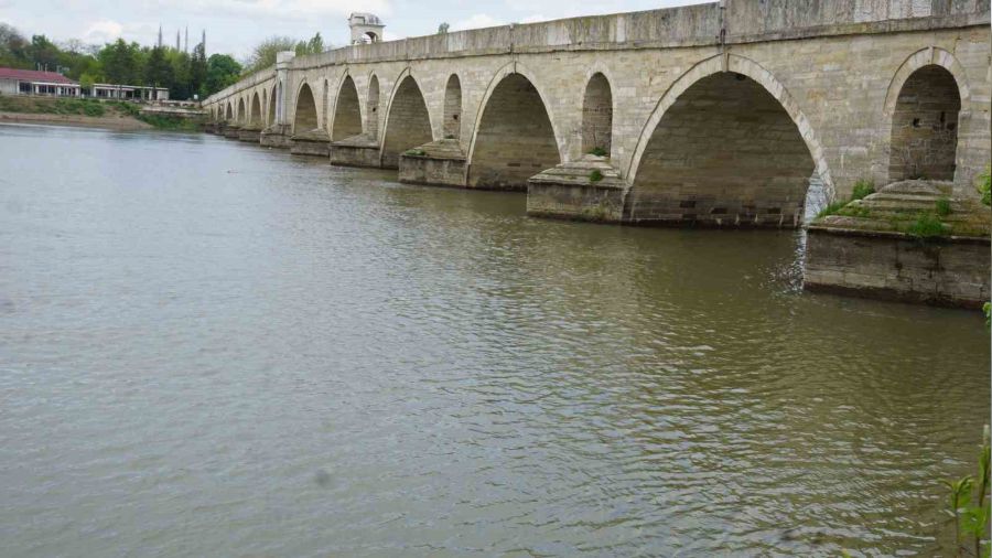 Kuruma noktas�na gelen Tunca ve Meri� Nehirlerinin debileri art�yor