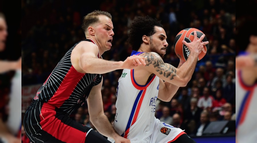 Lider Efes'in konuğu Milan
