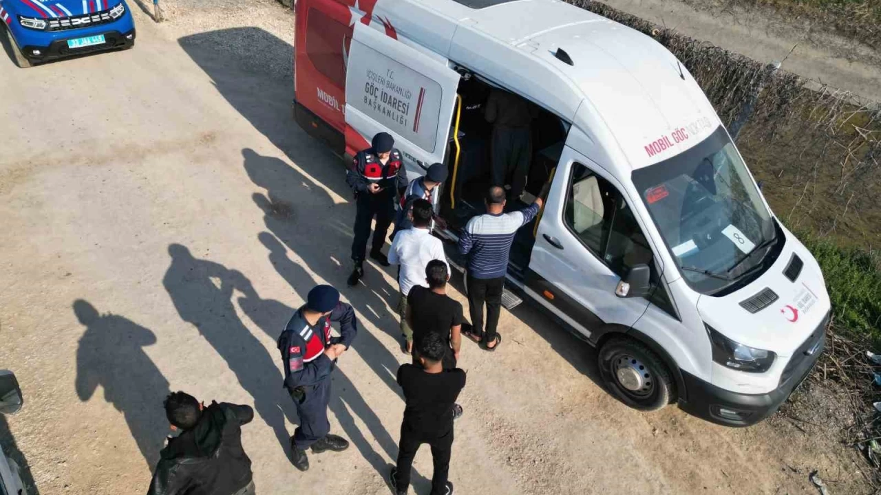 Mersin'de 9 d�zensiz g��men ve 3 organizat�r yakaland�