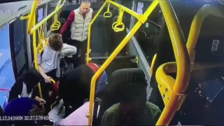 Minibüste fenalaşan yolcusunu hastaneye yetiştirdi