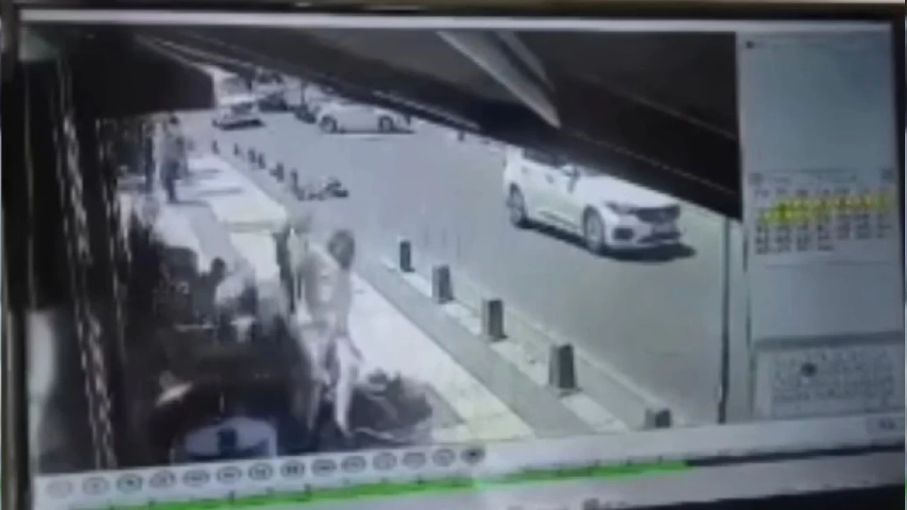 Motosikletli gence �arparak �ld�ren eski K�z�lay Ba�kan� Kerem K�n�k'�n k�z� serbest b�rak�ld�