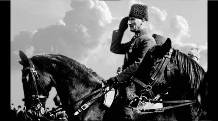 Mustafa Kemal Paşa Başkomutan seçildi