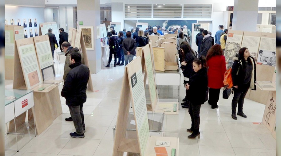 Naz�m'a Yolculuk Sergisi'ne ziyaret�i ak�n�