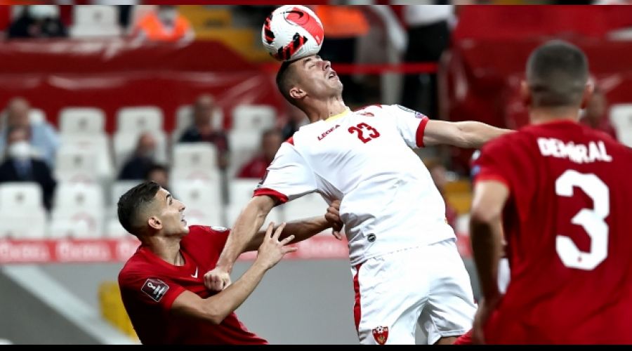 Nefesimizi tuttuk, tarihi geceyi bekliyoruz
