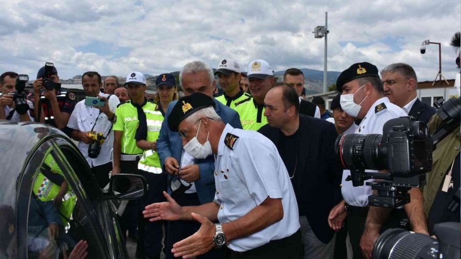 Orgeneral Çetin'den trafik denetimi