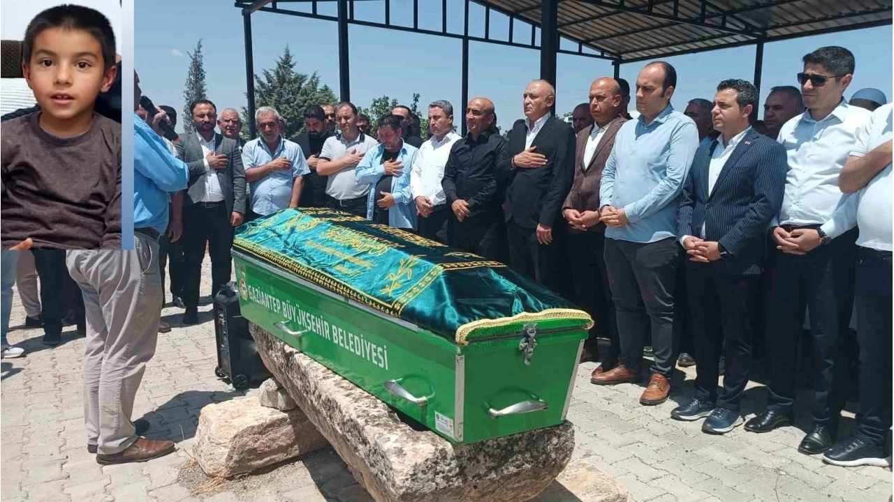 Otizmli Onurcan Özdemir son yolculuğuna uğurlandı