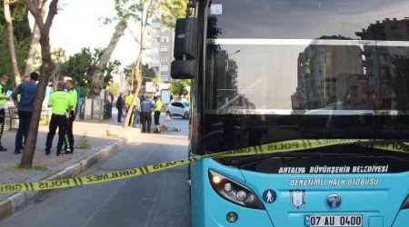 Otobüse tutunan patenli çocuğun acı sonu
