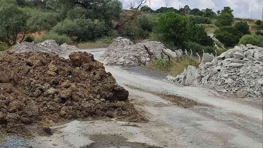 Otoyol bağlantı yolu kaçak hafriyat nedeni ile kapandı