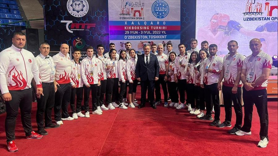 Özbekistan'dan 12 madalya ile döndüler