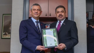 zel: Bir yolsuzluk varsa bunun partisi olur mu?