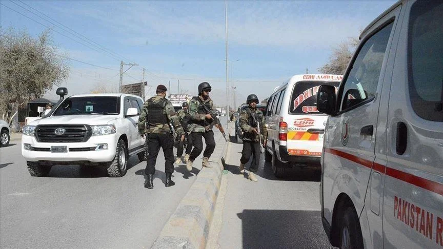 Pakistan'da karakola bombal� sald�r�: 12 �l�, 2 yaral�