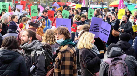 Paris'te ırkçılık karşıtı protesto