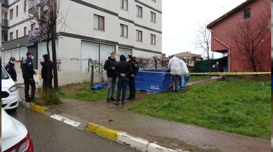 Pendik'te bir gen� elini kana bulad�