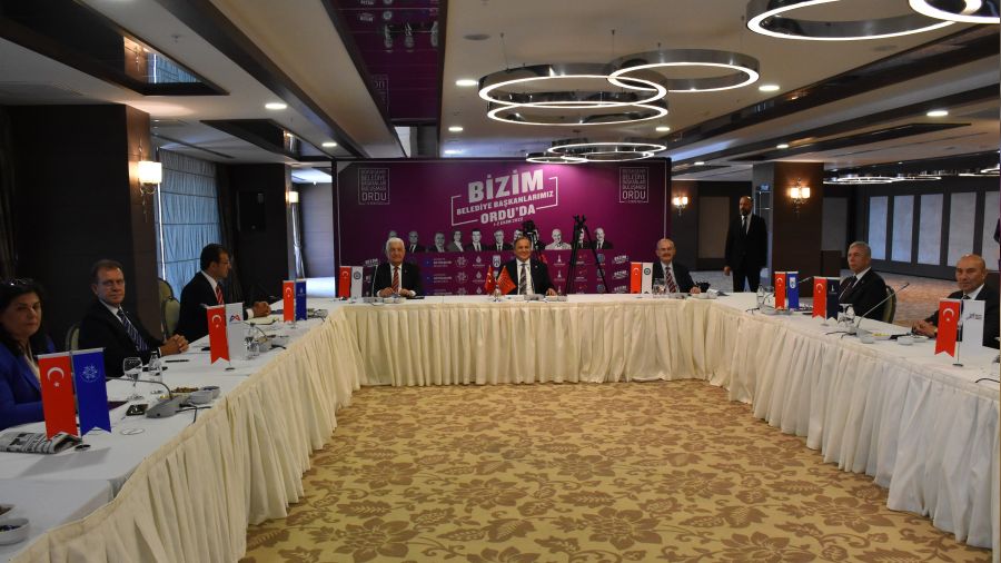 'PKK ile masaya oturan iktidardan alacak dersimiz yoktur'