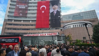 Polis tahliye için CHP Genel Merkezi'nde