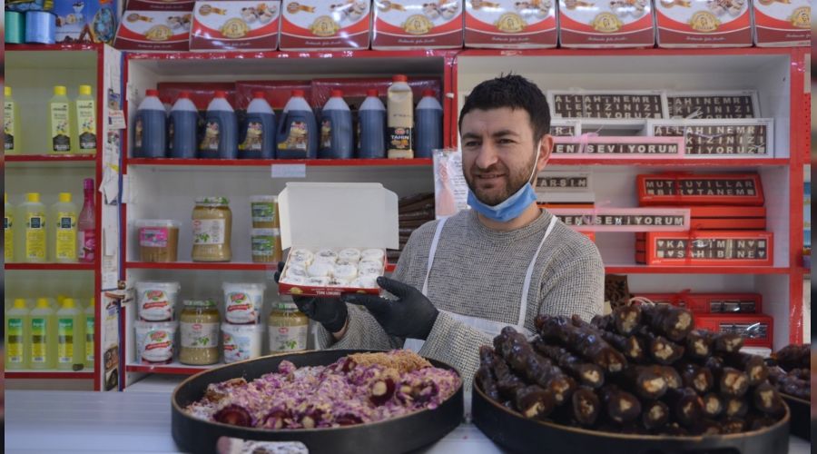 Ramazan'a �zel 'hurmal� lokum'