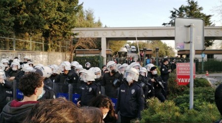Rektör protestosuna 28 gözaltı kararı