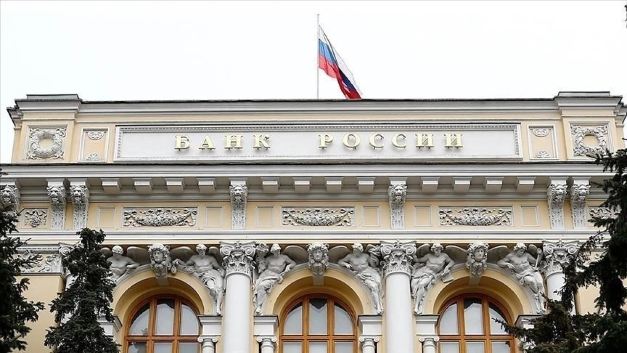 Rus bankaları dört köşe
