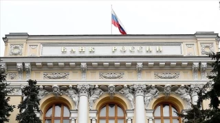 Rus bankaları dört köşe