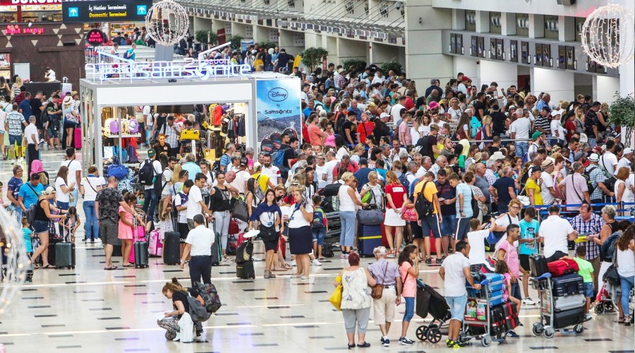 Rus turistler T�rkiye'yi �ok sevdi