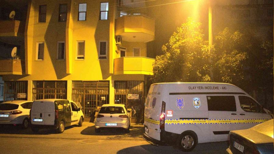 Rus uyruklu kad�n evinde �l� bulundu