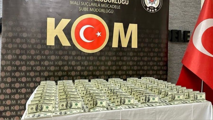 Sahte dolarları piyasaya sürmek isterken yakalandılar
