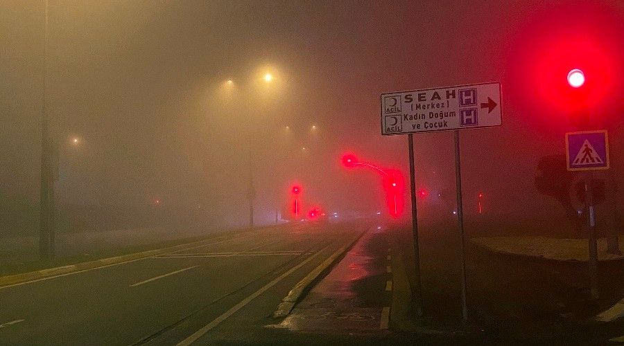 Sakarya sis i�inde kald�, g�r�� mesafesi 5 metreye kadar d��t�