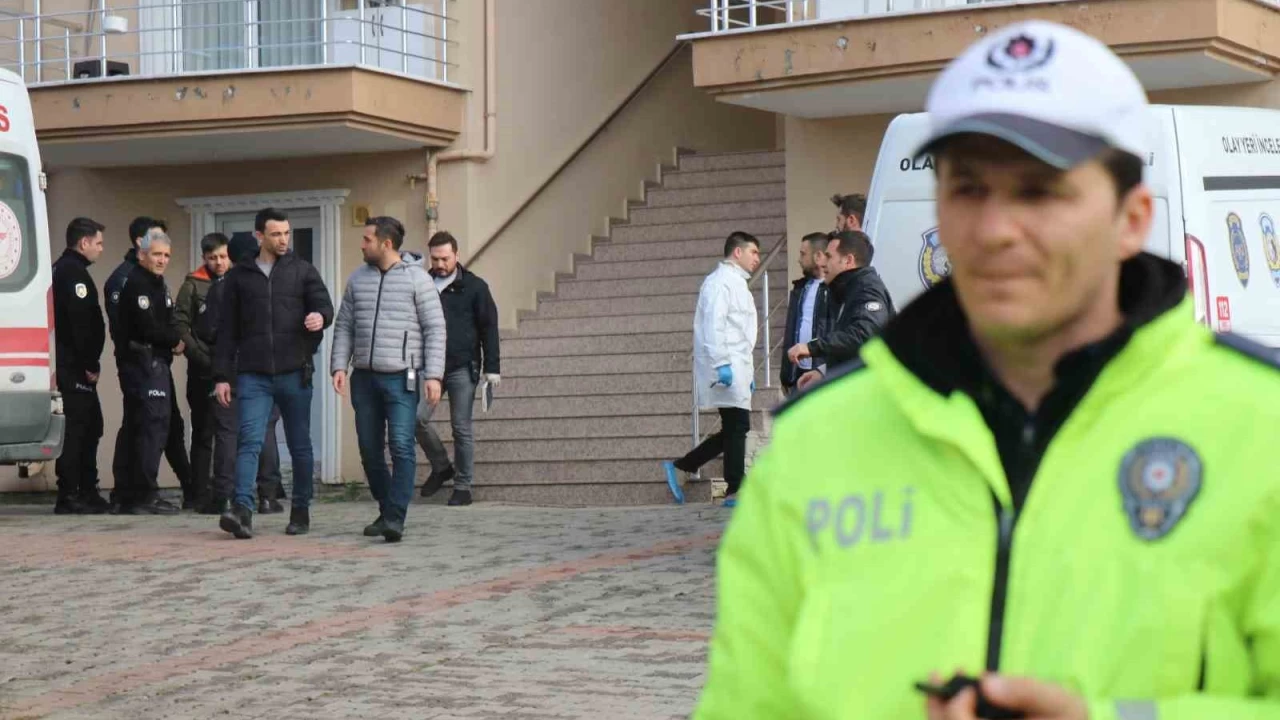 Sakarya'da polis memuru cinnet geçirdi: 3 ölü, 1 yaralı