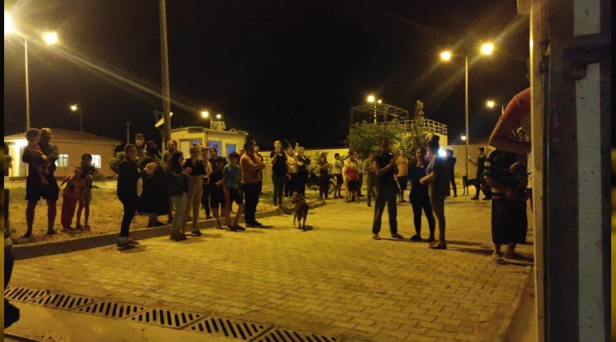 Samanda�'da yay�lan k�t� koku halk� isyan ettirdi